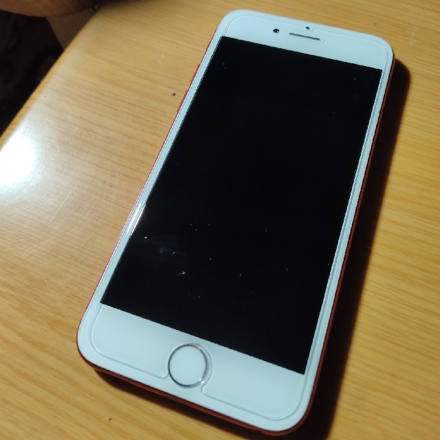 Apple(アップル)のiphone7 128GB produc RED SINフリー スマホ/家電/カメラのスマートフォン/携帯電話(スマートフォン本体)の商品写真