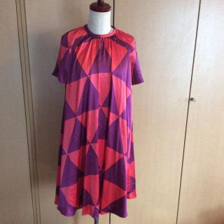 マリメッコ(marimekko)のマリメッコ シルクワンピース とし☆さま専用(ひざ丈ワンピース)