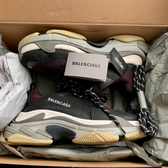 balenciaga triple s 42