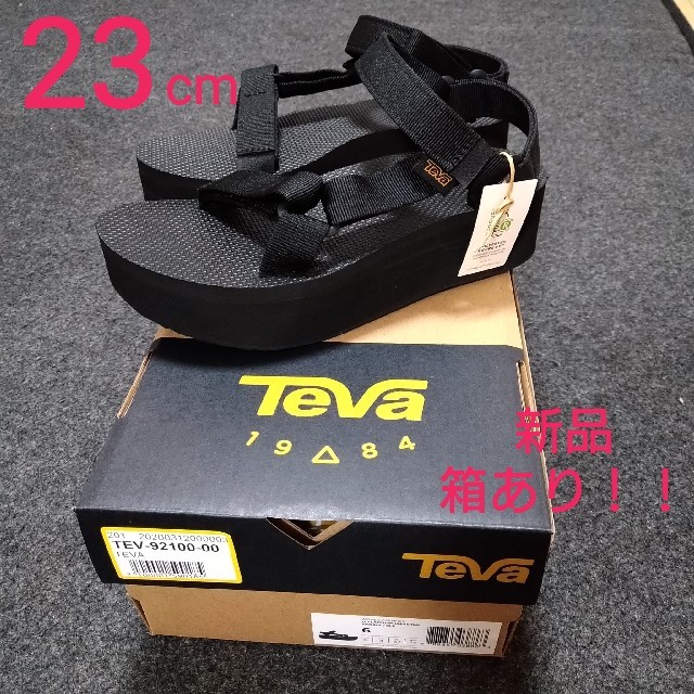 【新品、箱あり】TEVA Flatform Universal 厚底 サンダル