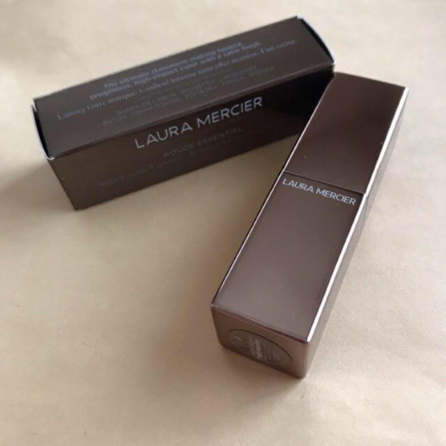 laura mercier(ローラメルシエ)のルージュ エッセンシャル シルキー クリーム リップスティック 05 新品  コスメ/美容のベースメイク/化粧品(口紅)の商品写真