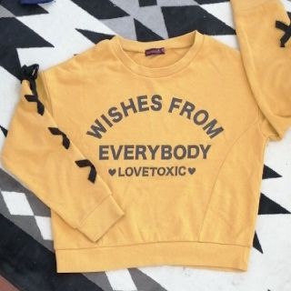 ラブトキシック(lovetoxic)のラブトキシック　トレーナー　Mサイズ(Tシャツ/カットソー)