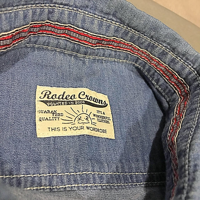 RODEO CROWNS(ロデオクラウンズ)のRODEO CROWNS デニムシャツ　サイズ1 レディースのトップス(シャツ/ブラウス(長袖/七分))の商品写真