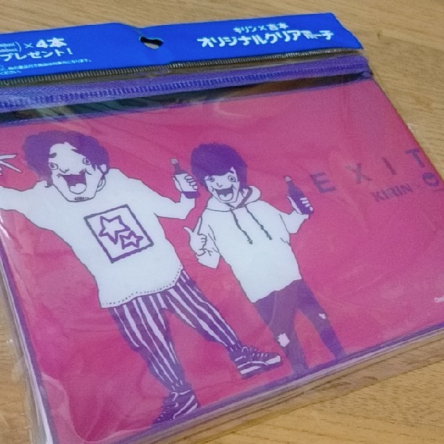 キリン(キリン)のキリン×吉本 オリジナルクリアポーチ エンタメ/ホビーのタレントグッズ(お笑い芸人)の商品写真