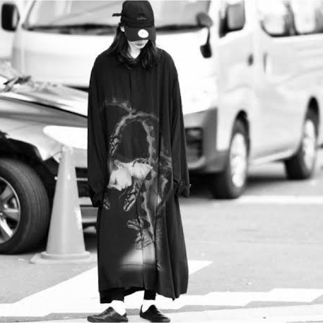 Yohji Yamamoto(ヨウジヤマモト)のyohji yamamoto 20ss 蛇女 レーヨンシャツ メンズのトップス(シャツ)の商品写真