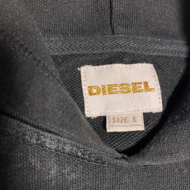 DIESEL(ディーゼル)のDIESEL パーカー　ブラック　Sサイズ メンズのトップス(パーカー)の商品写真