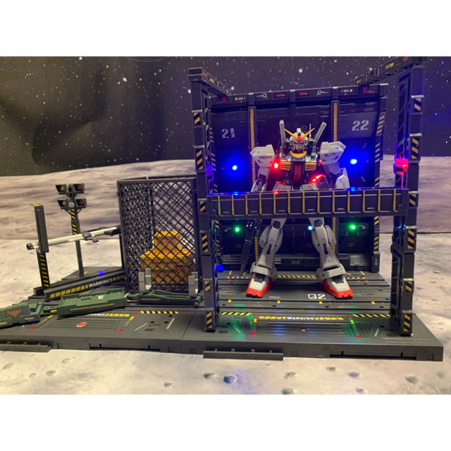 LED電装付きジオラマベース基地格納庫ディスプレイ、ガンプラ他 LED電装付きジオラマベース基地格納庫ディスプレイ、ガンプラ他