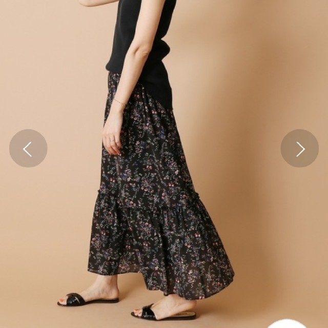IENA(イエナ)のみーちゃん様 IENA レトロフラワーマキシスカート 花柄 フラワー レディースのスカート(ロングスカート)の商品写真