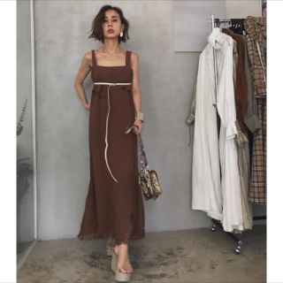 アメリヴィンテージ(Ameri VINTAGE)のSLENDER BELT FRINGE DRESS リネン ワンピース フリンジ(ロングワンピース/マキシワンピース)