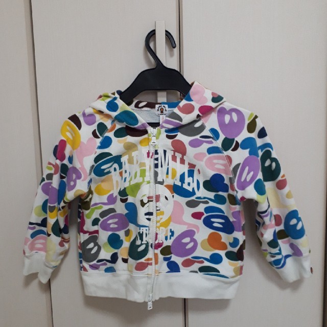 A BATHING APE(アベイシングエイプ)のA BATHING APE パーカー キッズ/ベビー/マタニティのキッズ服女の子用(90cm~)(ジャケット/上着)の商品写真