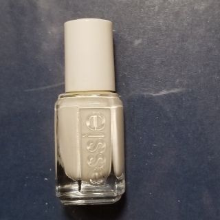 エッシー(Essie)のrin様専用☆エッシイ　白　ネイル　Essie BLANC(マニキュア)