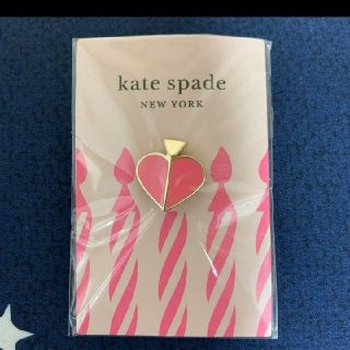 ケイトスペードニューヨーク(kate spade new york)のkate spade、ピンバッチ(バッジ/ピンバッジ)