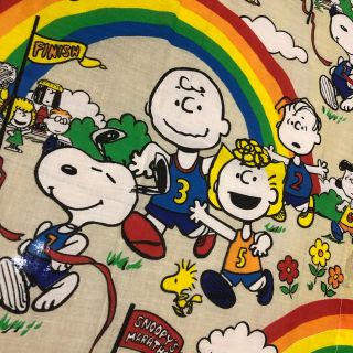 スヌーピー(SNOOPY)の🌜ビンテージ カーテン🌛スヌーピー 虹　マラソン　ブラウン(生地/糸)