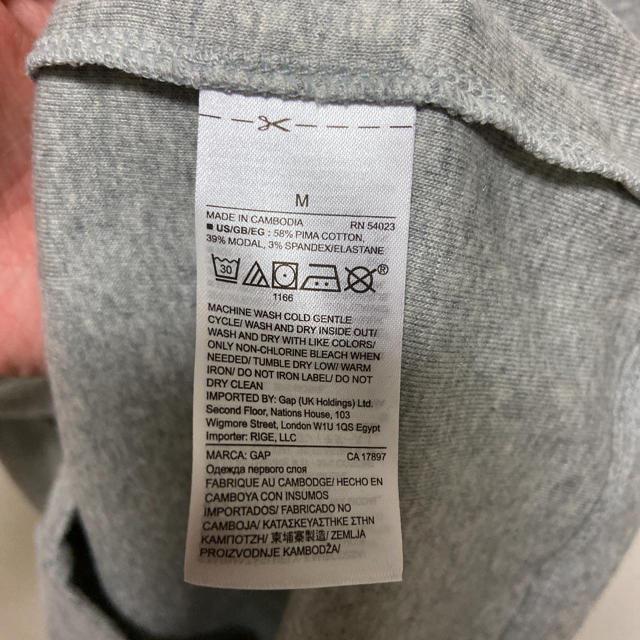 GAP(ギャップ)の送料込　GAP  Tシャツ　試着のみ レディースのトップス(Tシャツ(半袖/袖なし))の商品写真