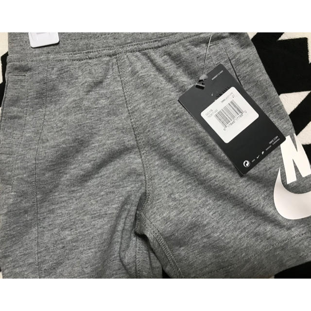 NIKE(ナイキ)のNIKE ベビー ショートパンツ キッズ/ベビー/マタニティのキッズ服女の子用(90cm~)(パンツ/スパッツ)の商品写真