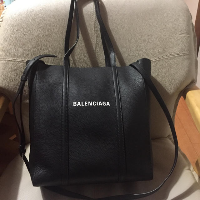 爆売りセール開催中!】 BALENCIAGA 美品 ブラック 2020年新作 XS