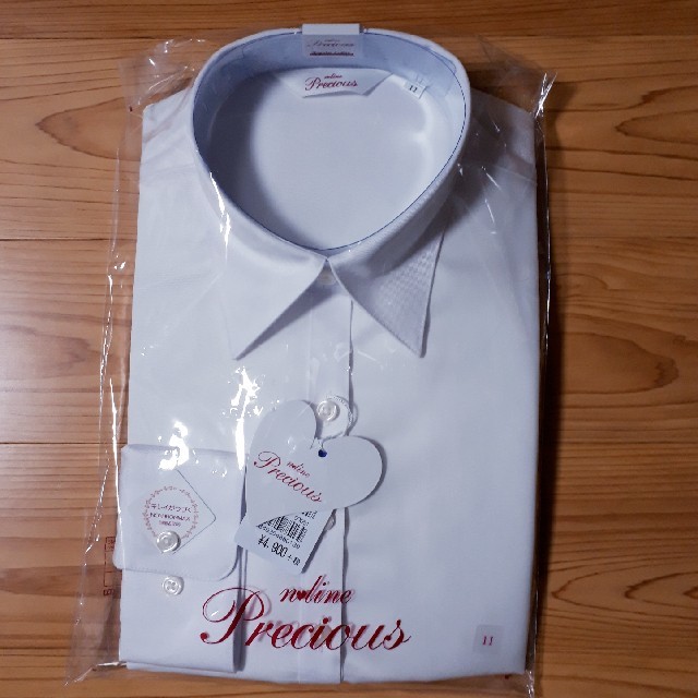 青山(アオヤマ)のブラウス長袖　白　11号　洋服の青山 レディースのトップス(シャツ/ブラウス(長袖/七分))の商品写真