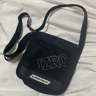 izro ショルダーバッグ(ショルダーバッグ)