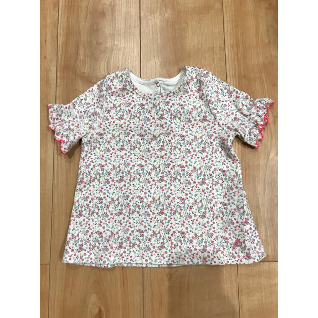 PETIT BATEAU(プチバトー)のプチバトー　フラワー　カットソー　ブラウス　36m キッズ/ベビー/マタニティのキッズ服女の子用(90cm~)(Tシャツ/カットソー)の商品写真