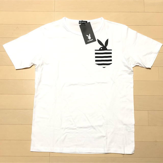 PLAYBOY(プレイボーイ)の新品　白　Ｍ　PLAYBOY プレイボーイ　ボーダーポケット付き　Ｔシャツ メンズのトップス(Tシャツ/カットソー(半袖/袖なし))の商品写真