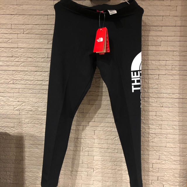 THE NORTH FACE(ザノースフェイス)の早い者勝ち！ノースフェイス 新品　タグ付き　レギンス　タイツ　ブラックXL メンズのレッグウェア(レギンス/スパッツ)の商品写真