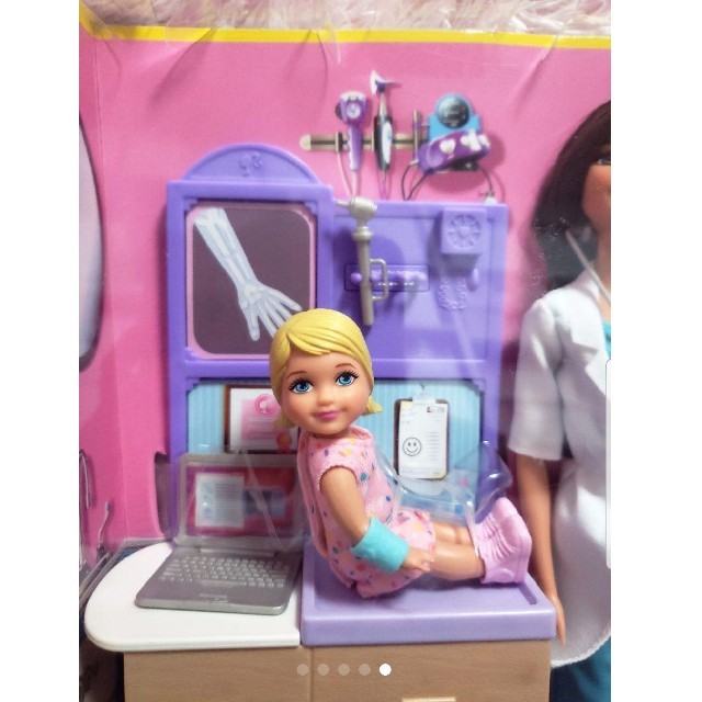 Barbie(バービー)の新品未開封★Barbie★バービー、ケリーちゃん★整形外科医、お医者さん キッズ/ベビー/マタニティのおもちゃ(ぬいぐるみ/人形)の商品写真
