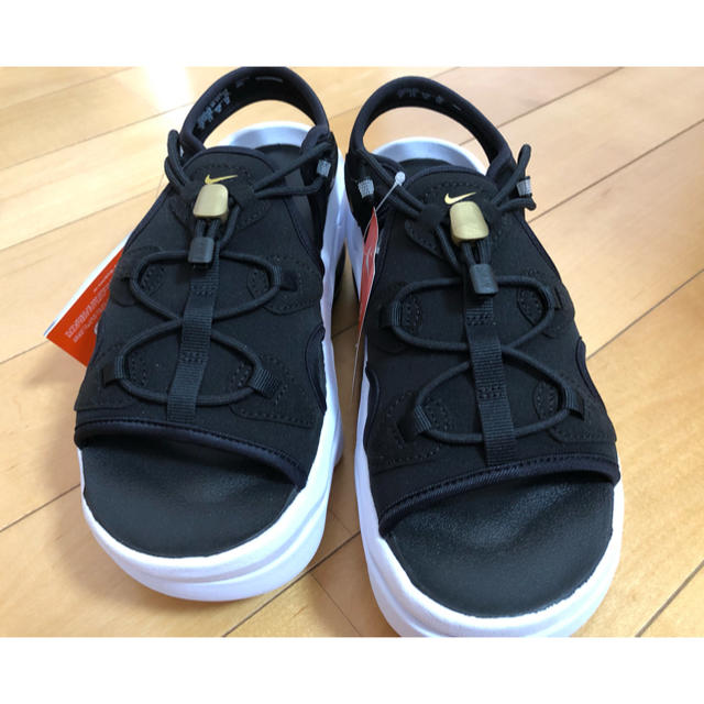 NIKE(ナイキ)のナイキ　ココ　サンダル レディースの靴/シューズ(サンダル)の商品写真