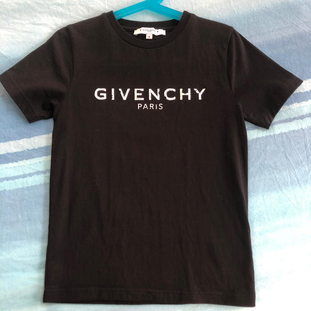 GIVENCHY(ジバンシィ)のGIVENCHY kids8 120 Tシャツ キッズ/ベビー/マタニティのキッズ服男の子用(90cm~)(Tシャツ/カットソー)の商品写真