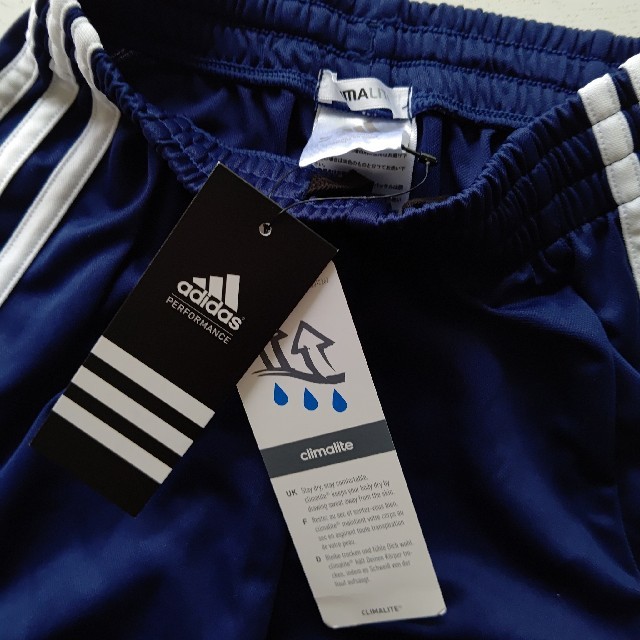 adidas(アディダス)の【新品未使用】120 タグ付き adidas サッカーパンツ  キッズ/ベビー/マタニティのキッズ服男の子用(90cm~)(パンツ/スパッツ)の商品写真