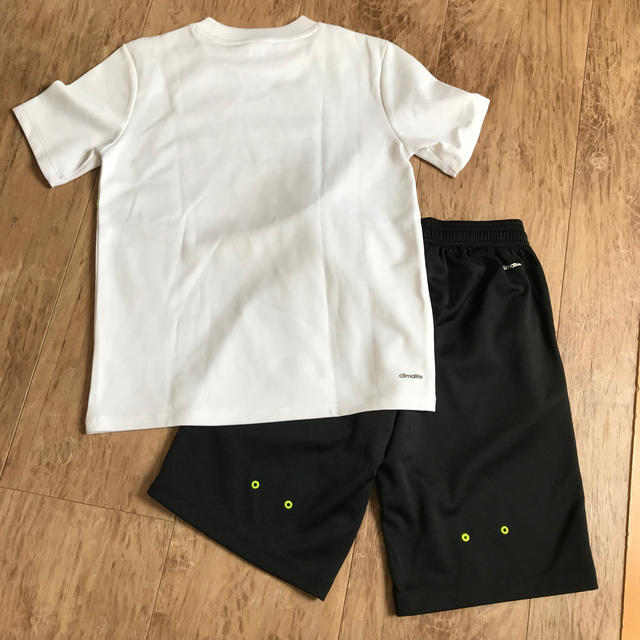 adidas(アディダス)の120 adidas スポーツウェア3点セット キッズ/ベビー/マタニティのキッズ服男の子用(90cm~)(Tシャツ/カットソー)の商品写真