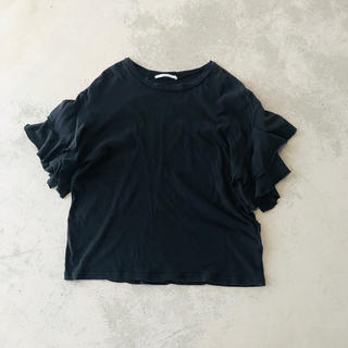 ケービーエフ(KBF)のKBF  袖フリルTシャツ(Tシャツ(半袖/袖なし))