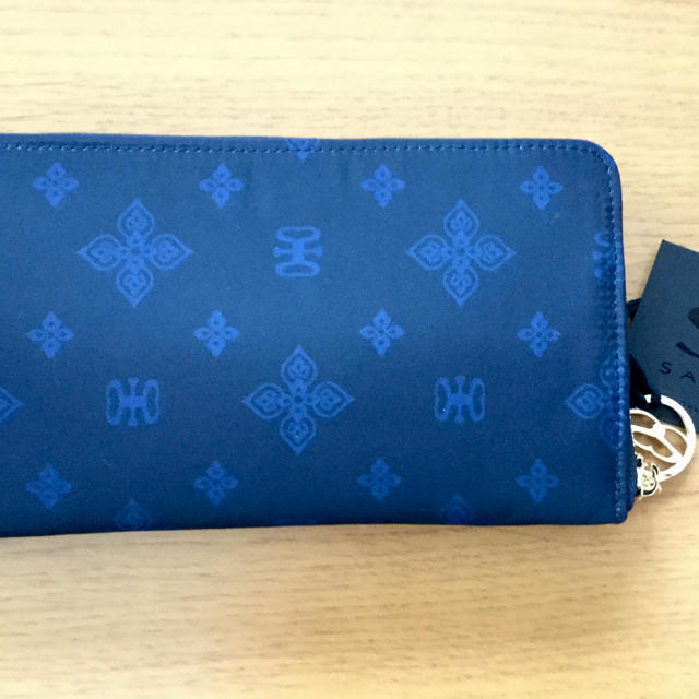 SAVOY(サボイ)のSAVOYサボイ　長財布　未使用　フラワーモノグラム　青 レディースのファッション小物(財布)の商品写真