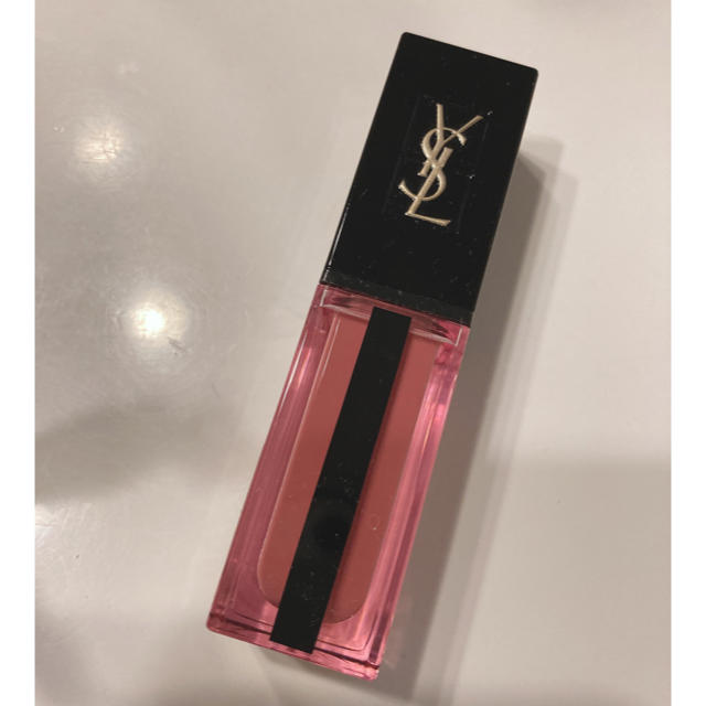 Yves Saint Laurent Beaute(イヴサンローランボーテ)のYSLメグ☺️ 様専用！　ルージュピュールクチュール ヴェルニウォーターステイン コスメ/美容のベースメイク/化粧品(リップグロス)の商品写真