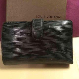 ルイヴィトン(LOUIS VUITTON)の【専用】ルイヴィトン 黒エピ折り財布(財布)