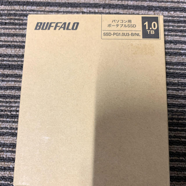 Buffalo(バッファロー)の外付けSSD(1TB) スマホ/家電/カメラのPC/タブレット(PC周辺機器)の商品写真