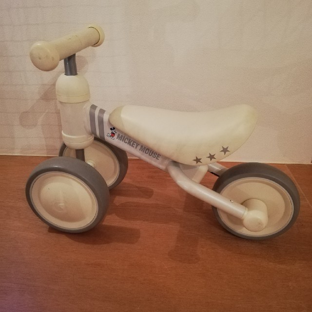 Disney(ディズニー)のD-Bike mini Disney キッズ/ベビー/マタニティの外出/移動用品(三輪車)の商品写真