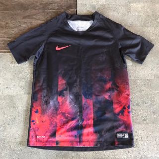 ナイキ(NIKE)のNIKE★ﾄﾞﾗｲﾌｨｯﾄTシャツ 130(Tシャツ/カットソー)