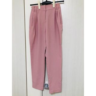 ムルーア(MURUA)の【新品】くすみピンク　スラックス(カジュアルパンツ)