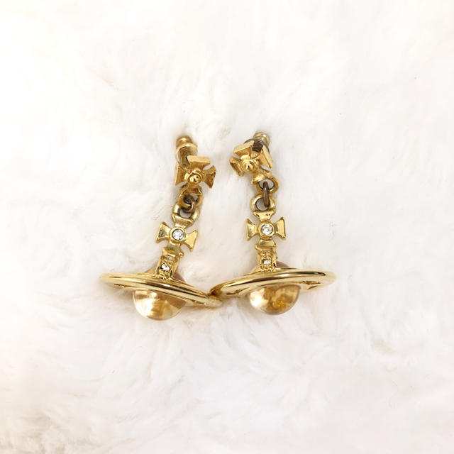 Vivienne Westwood * tiny orb pierce