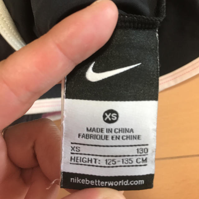 NIKE(ナイキ)のワンピース水着　キッズ　NIKE キッズ/ベビー/マタニティのキッズ服女の子用(90cm~)(水着)の商品写真