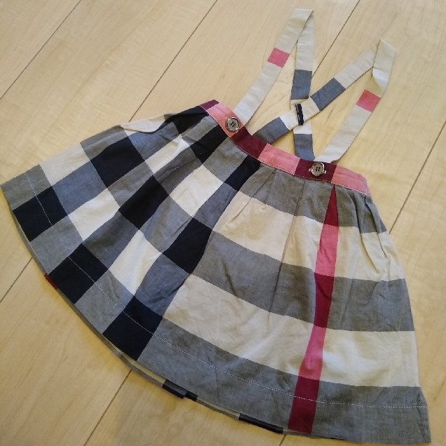 BURBERRY(バーバリー)の【　専用　】BURBERRY　スカート　ポロシャツセット　80 キッズ/ベビー/マタニティのベビー服(~85cm)(スカート)の商品写真