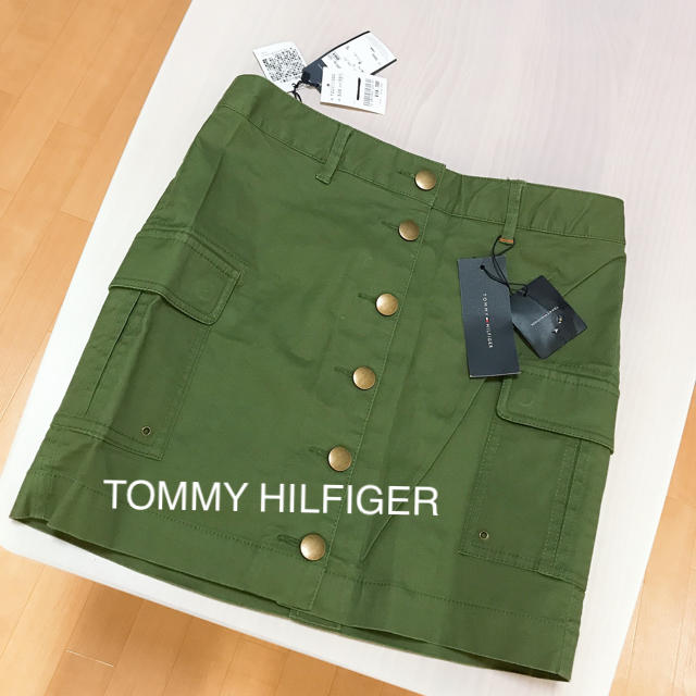 TOMMY HILFIGER(トミーヒルフィガー)のTOMMY HILFIGER❤︎モスグリーンスカート   新品 レディースのスカート(ミニスカート)の商品写真