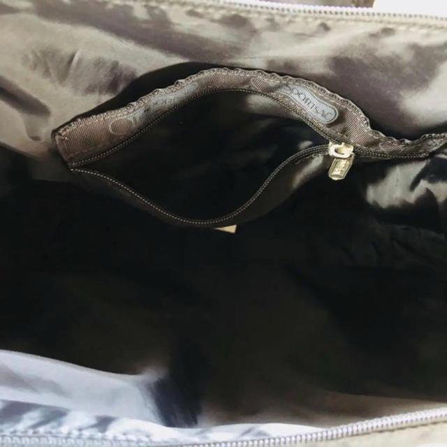 LeSportsac(レスポートサック)の1つ持っていると便利(๑˃̵ᴗ˂̵)✨‼️❤️Lesportsac❤️シンプル レディースのバッグ(ショルダーバッグ)の商品写真
