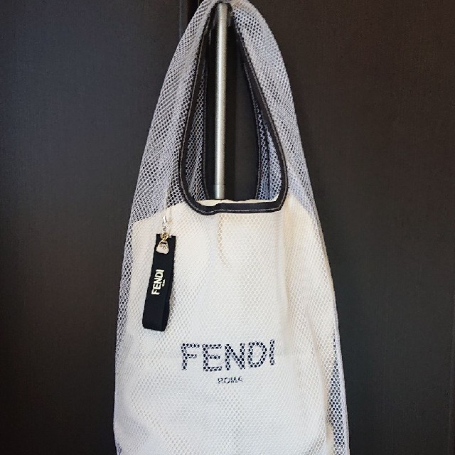 FENDI(フェンディ)のFENDI保存袋と、メッシュバッグセット レディースのバッグ(ショップ袋)の商品写真