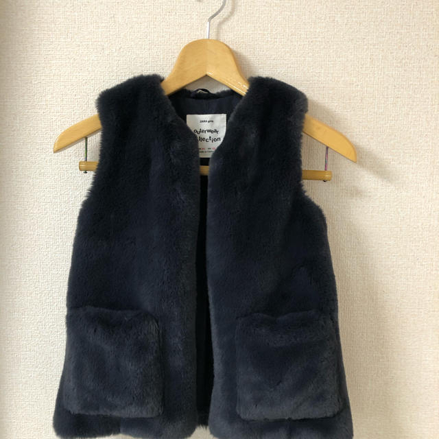 ZARA KIDS(ザラキッズ)の専用　ZARA キッズ.ファーベスト キッズ/ベビー/マタニティのキッズ服男の子用(90cm~)(ジャケット/上着)の商品写真