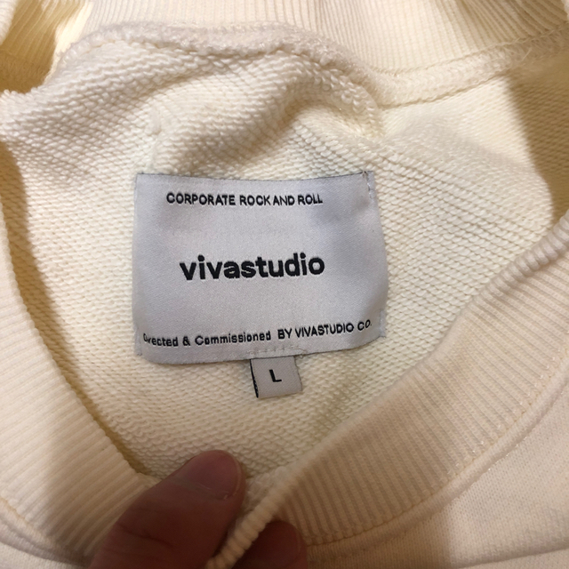 vivastudio トレーナー　Lサイズ　新品未使用　【即発】 メンズのトップス(スウェット)の商品写真