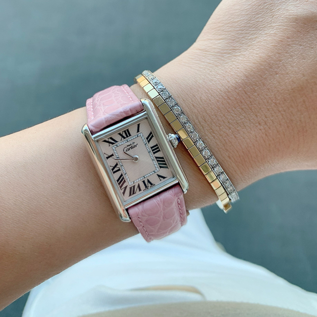 Cartier(カルティエ)のチャミー様専用❣️カルティエ 新型 マストタンク ピンク　Dバックル　腕時計 レディースのファッション小物(腕時計)の商品写真