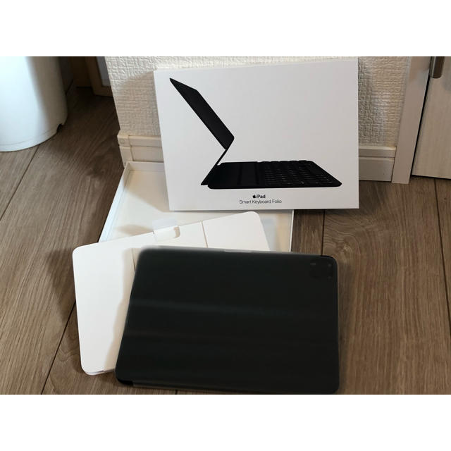 Smart Keyboard Folio 11 inch (第二世代用)-