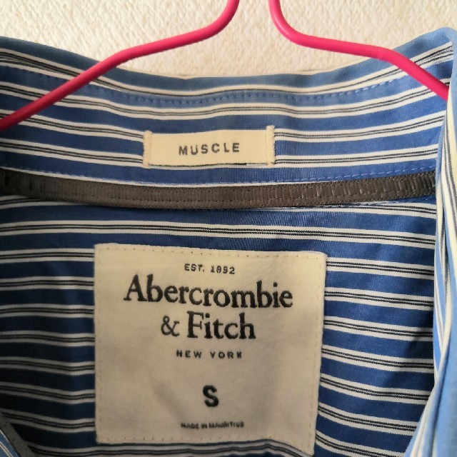 Abercrombie&Fitch(アバクロンビーアンドフィッチ)の【A&F】アバクロ　ストライプ　シャ メンズのトップス(シャツ)の商品写真