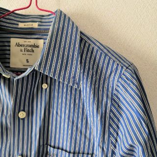 アバクロンビーアンドフィッチ(Abercrombie&Fitch)の【A&F】アバクロ　ストライプ　シャ(シャツ)